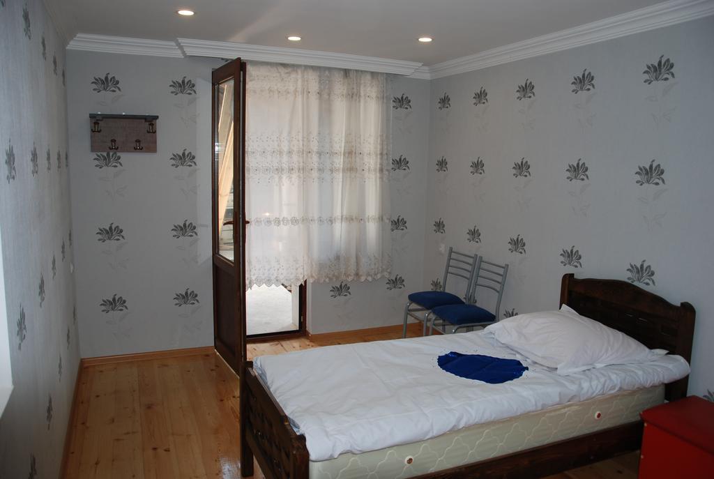 Keti Pilpani Guesthouse Местія Екстер'єр фото