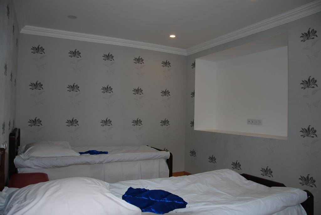 Keti Pilpani Guesthouse Местія Екстер'єр фото